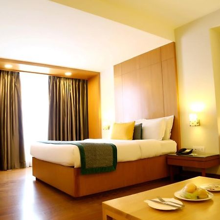 Lemon Tree Hotel, Ντεχραντούν Εξωτερικό φωτογραφία