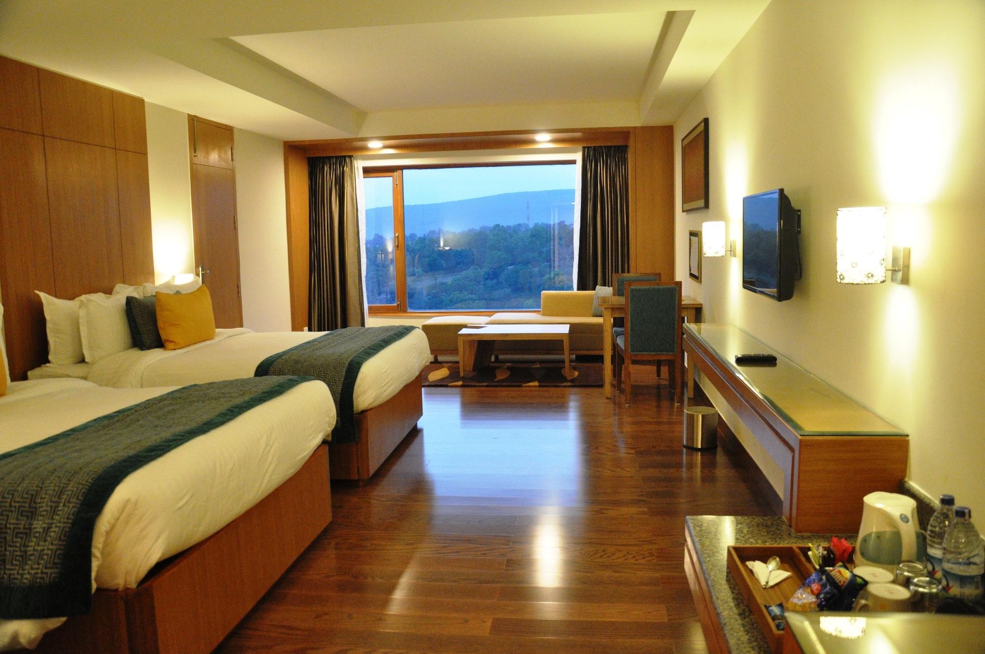 Lemon Tree Hotel, Ντεχραντούν Εξωτερικό φωτογραφία