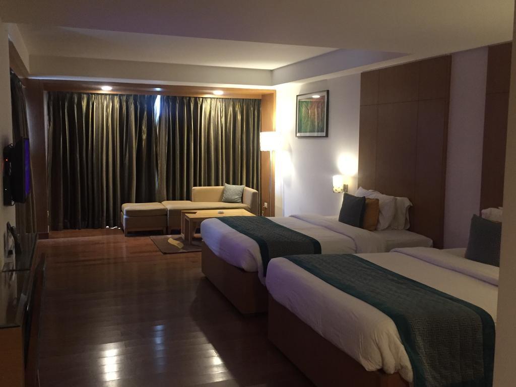 Lemon Tree Hotel, Ντεχραντούν Εξωτερικό φωτογραφία