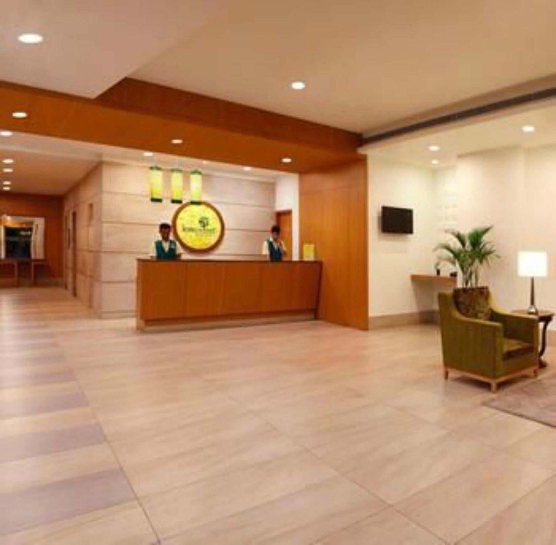 Lemon Tree Hotel, Ντεχραντούν Εξωτερικό φωτογραφία